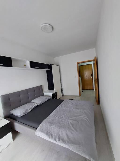 City Center Chic, Urban Apartment Skopie Exterior foto